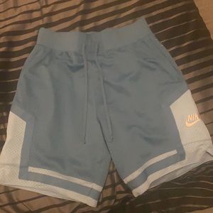 NIKE AIR FORCE 1 MENS BASKETBALL SHORTS SZ MEDIUM